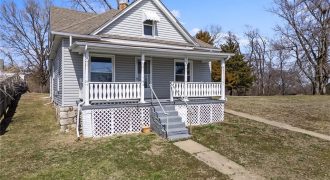 Homes for Sale in Excelsior Springs, MO 64024 | 618  Linn Avenue