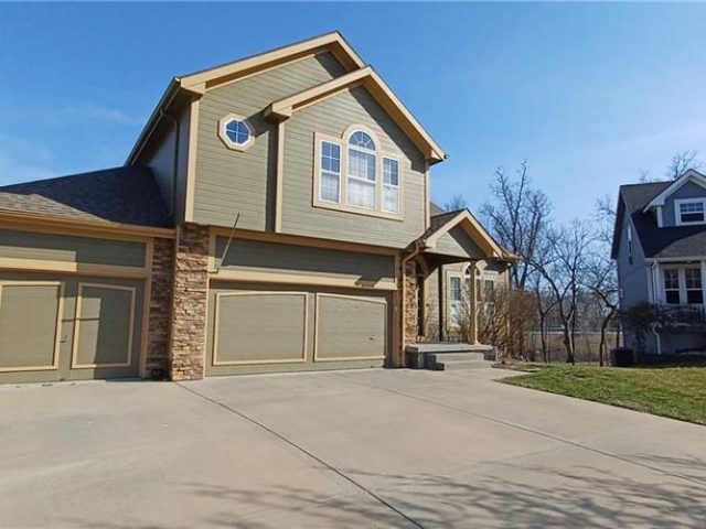 Homes for Sale in Kansas City, MO 64154 | 8755 N Chatham Avenue