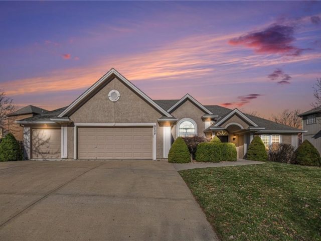 Homes for Sale in Kansas City, MO 64156 | 9504 N Cleveland Avenue