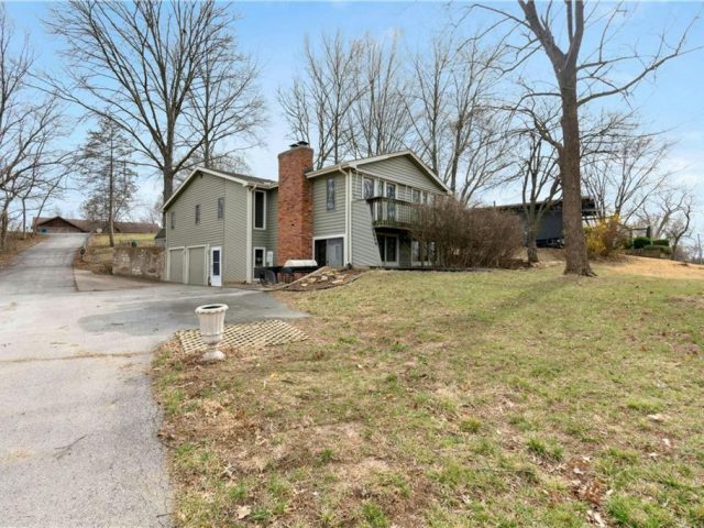 Homes for Sale in Weatherby Lake, MO 64152 | 7809 NW Scenic Drive