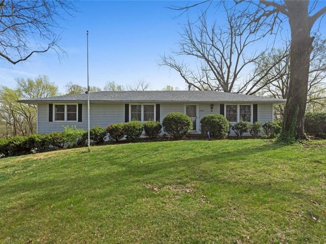 Homes for Sale in Kansas City, MO 64157 | 9382 N Cookingham Drive