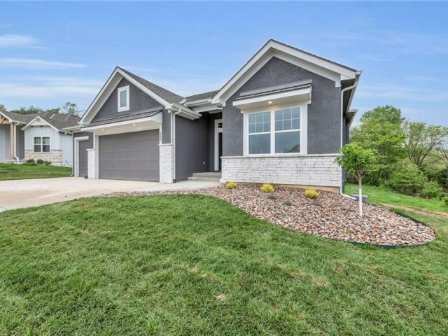 Homes for Sale in Smithville, MO 64089 | 502  Seventh Street