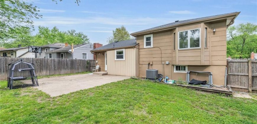Homes for Sale in Kansas City, MO 64119 | 5820 N Oakley Avenue
