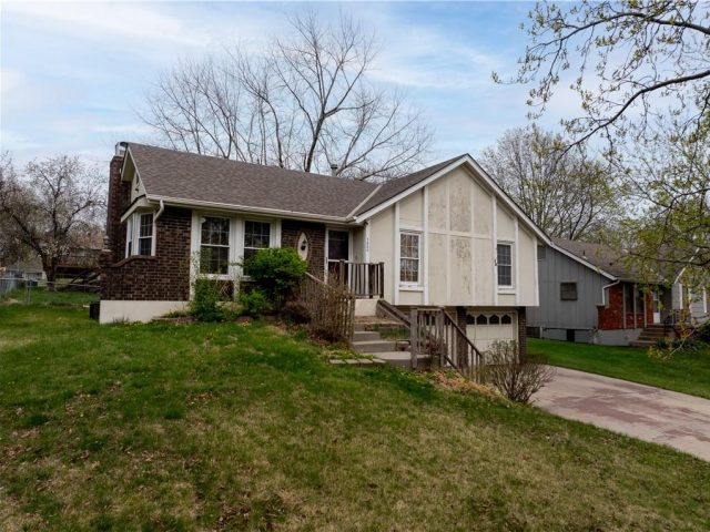 Homes for Sale in Kansas City, MO 64152 | 7500 NW 76th Terrace