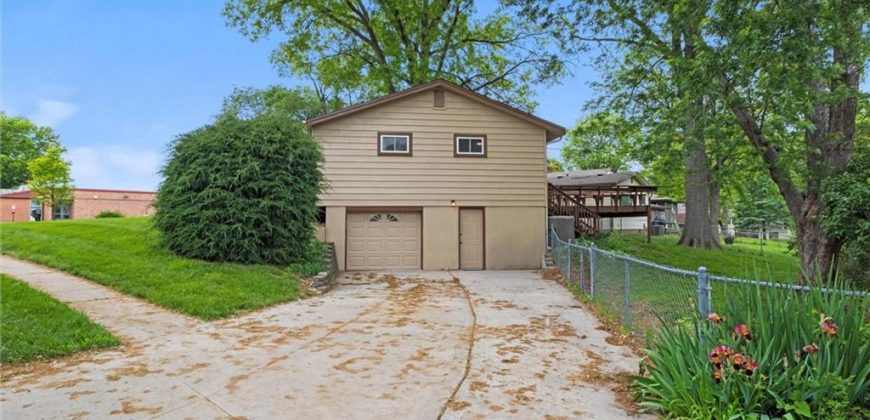 Homes for Sale in Liberty, MO 64068 | 1309 S Skyline Drive