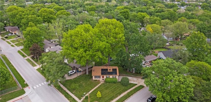 Homes for Sale in Liberty, MO 64068 | 1309 S Skyline Drive