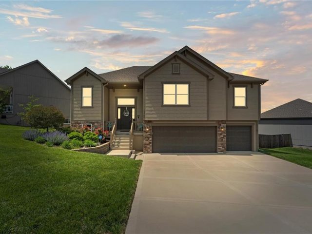 Homes for Sale in Platte City, MO 64079 | 15700 NW 122nd Street