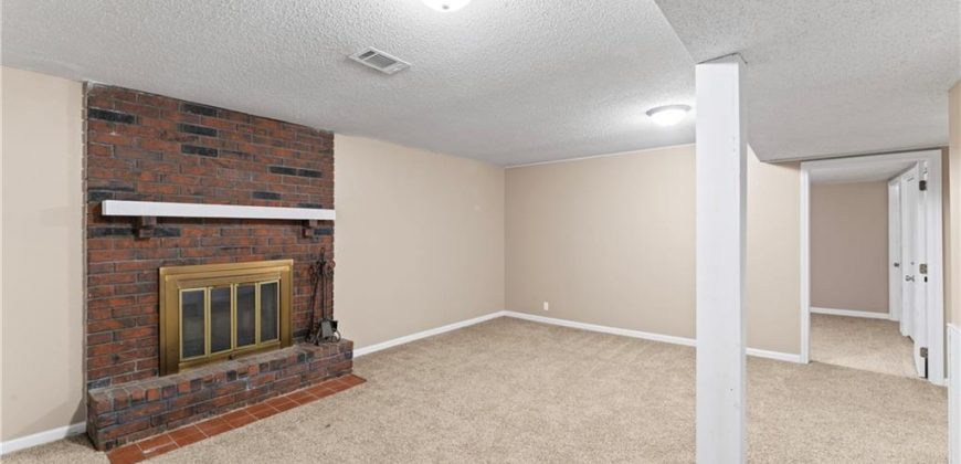 Homes for Sale in Kansas City, MO 64152 | 9715 NW View Coves Drive