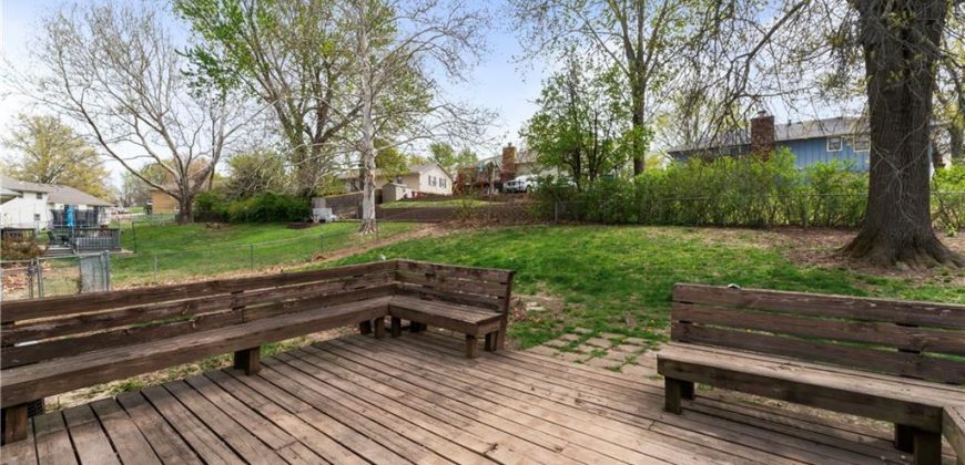 Homes for Sale in Kansas City, MO 64152 | 9715 NW View Coves Drive