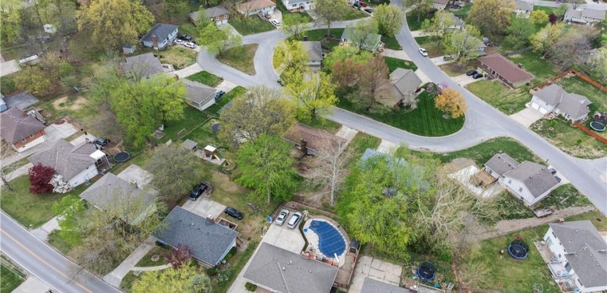 Homes for Sale in Kansas City, MO 64152 | 9715 NW View Coves Drive