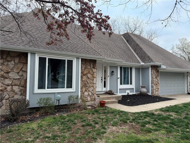 Homes for Sale in Kansas City, MO 64151 | 8103 N Oregon Drive