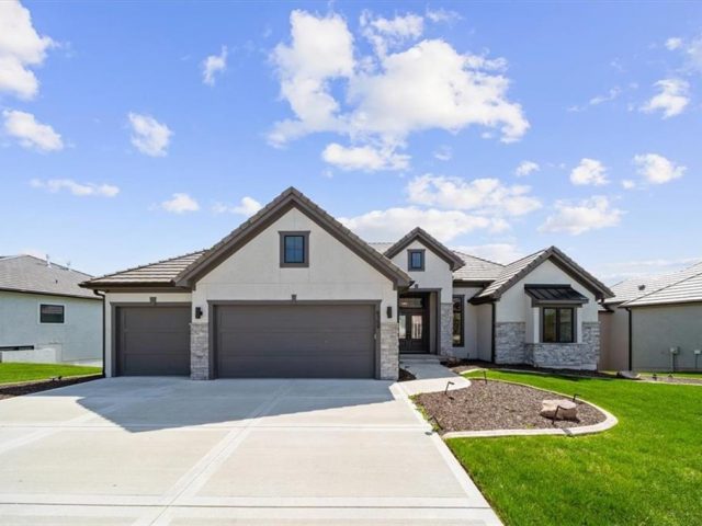 Homes for Sale in Kansas City, MO 64151 | 6309 NW 58th Terrace