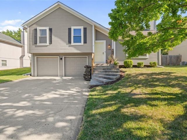 Homes for Sale in Kansas City, MO 64155 | 118 NE 109th Street