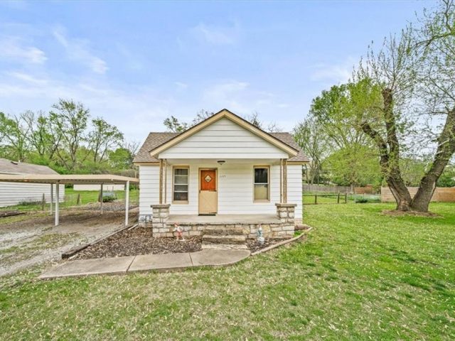 Homes for Sale in Kansas City, MO 64151 | 6425 N Edison Avenue