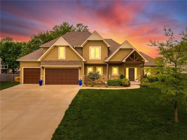 Homes for Sale in Weatherby Lake, MO 64152 | 7804 NW Lynns Lane