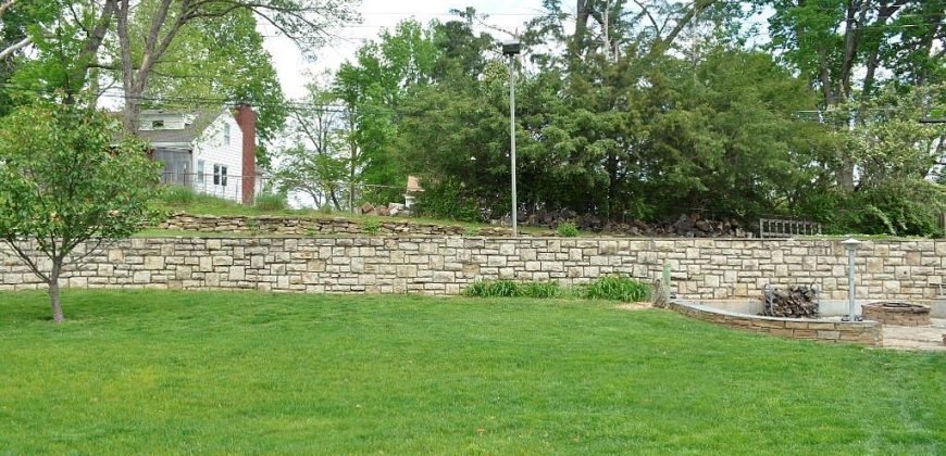 Homes for Sale in Kansas City, MO 64116 | 226 NE Evansdale Road