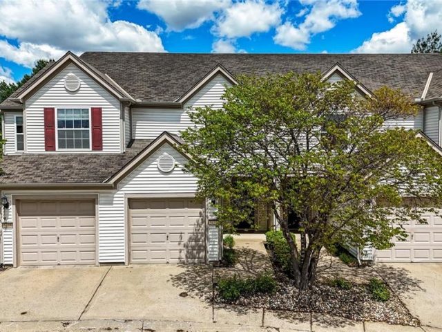 Homes for Sale in Kansas City, MO 64118 | 5431  Hickory Street