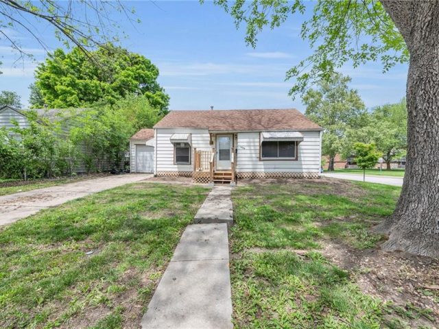 Homes for Sale in North Kansas City, MO 64116 | 1444 E 21st Avenue