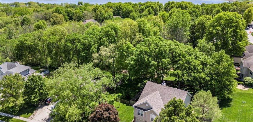 Homes for Sale in Smithville, MO 64089 | 403  Amesbury Drive