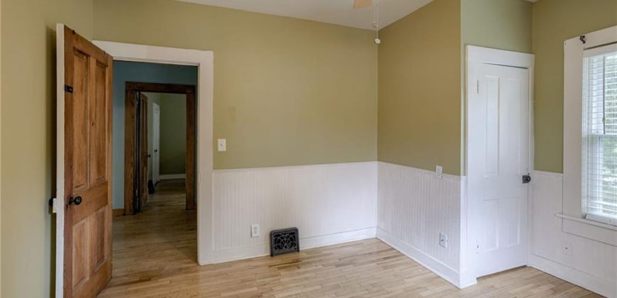 Homes for Sale in Liberty, MO 64068 | 90 N Ridge Avenue