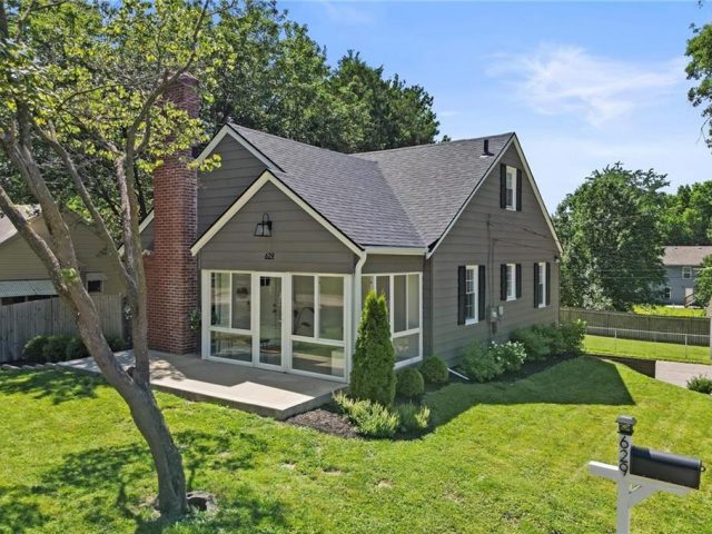 Homes for Sale in Liberty, MO 64068 | 629  Sunset Avenue