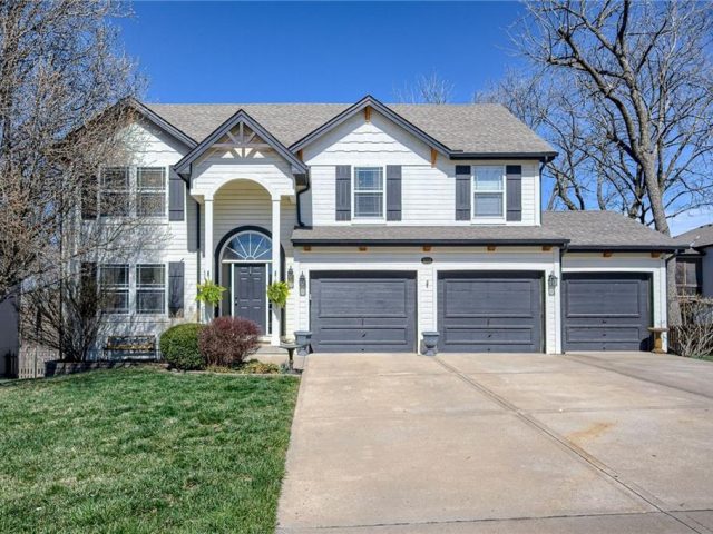 Homes for Sale in Kansas City, MO 64157 | 8316 NE 104th Terrace