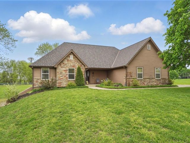 Homes for Sale in Kearney, MO 64060 | 17022 NE 119TH Street