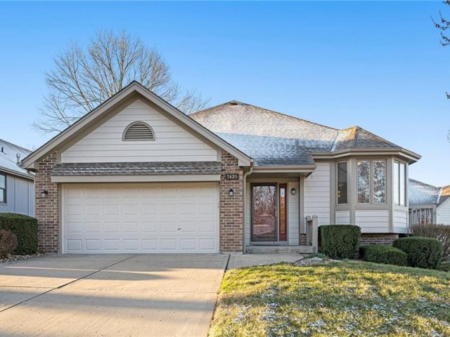 Homes for Sale in Kansas City, MO 64119 | 7425 N Prospect Avenue