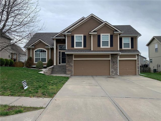 Homes for Sale in Kansas City, MO 64157 | 8115 NE 98th Terrace