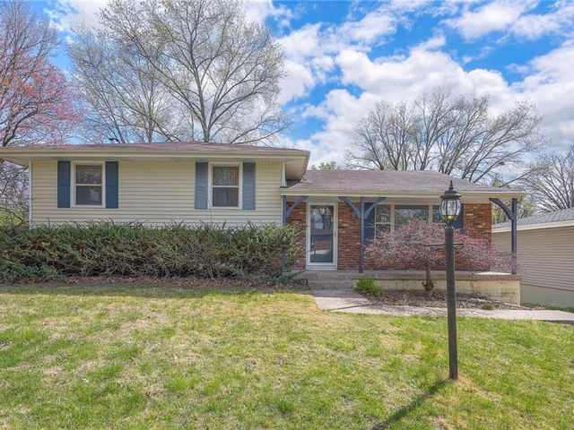 Homes for Sale in Kansas City, MO 64118 | 1601 NW 67th Street
