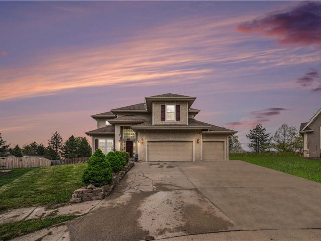 Homes for Sale in Kansas City, MO 64156 | 9516 N Askew Avenue