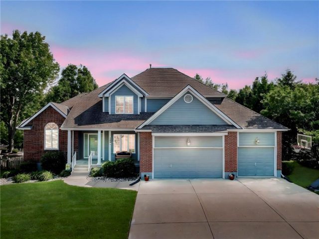 Homes for Sale in Kansas City, MO 64156 | 3601 NE 94th Terrace