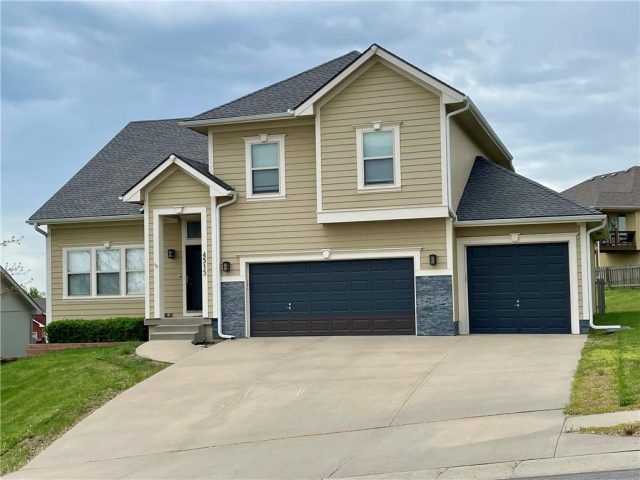 Homes for Sale in Kansas City, MO 64119 | 4515  67th Terrace