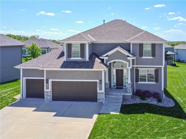 Homes for Sale in Kansas City, MO 64156 | 5215 NE 91st Street