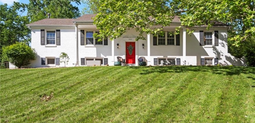 Homes for Sale in Parkville, MO 64152 | 6423 NW Melody Lane