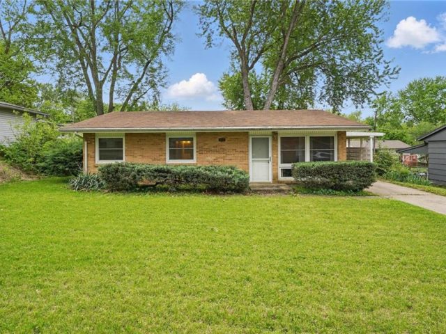 Homes for Sale in Liberty, MO 64068 | 817  Marilynn Avenue