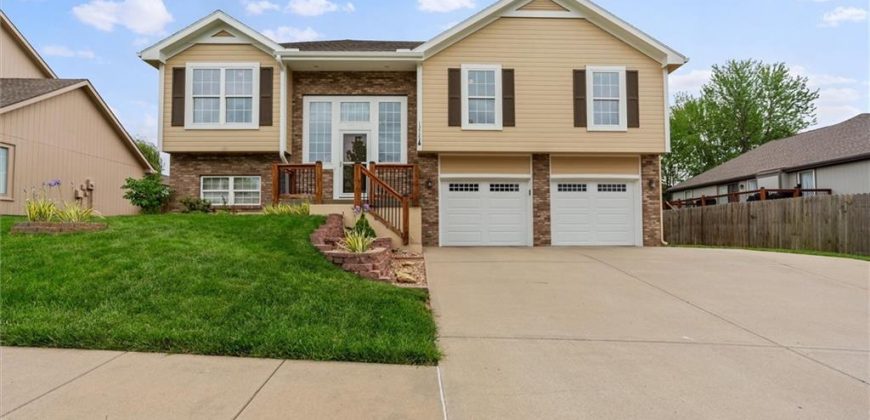 Homes for Sale in Platte City, MO 64079 | 13725  Wagon Pass Road