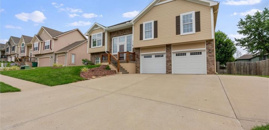 Homes for Sale in Platte City, MO 64079 | 13725  Wagon Pass Road