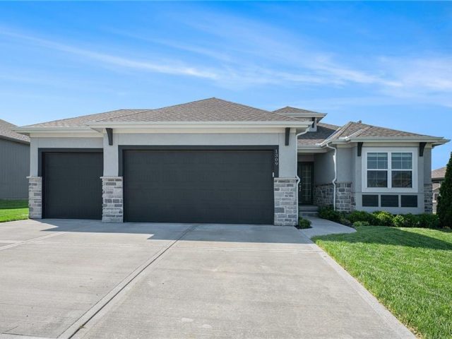 Homes for Sale in Kansas City, MO 64155 | 1309 NW 107th Terrace