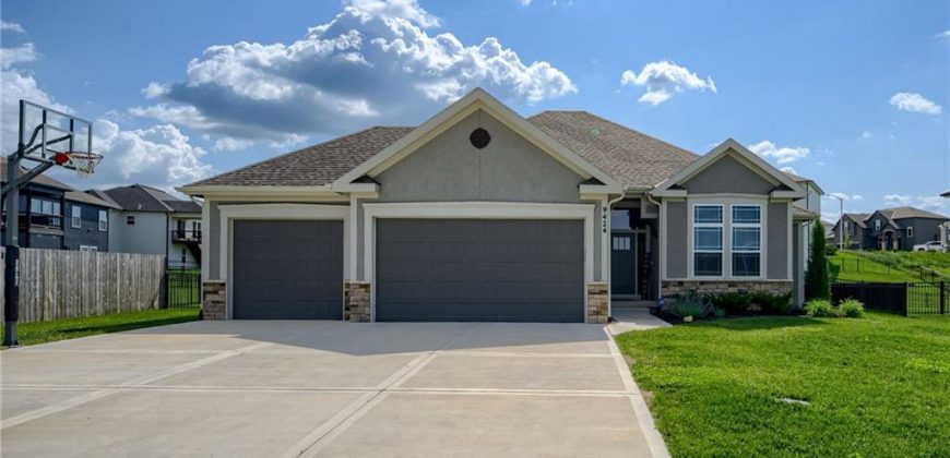 Homes for Sale in Kansas City, MO 64155 | 9424 N Belleview Avenue