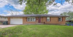 Homes for Sale in Gladstone, MO 64118 | 301 NW 73rd Street
