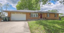Homes for Sale in Gladstone, MO 64118 | 301 NW 73rd Street