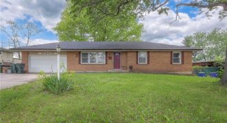 Homes for Sale in Gladstone, MO 64118 | 301 NW 73rd Street