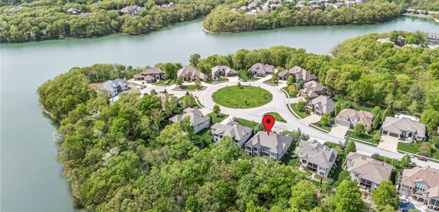 Homes for Sale in Parkville, MO 64152 | 6069  Southlake Drive
