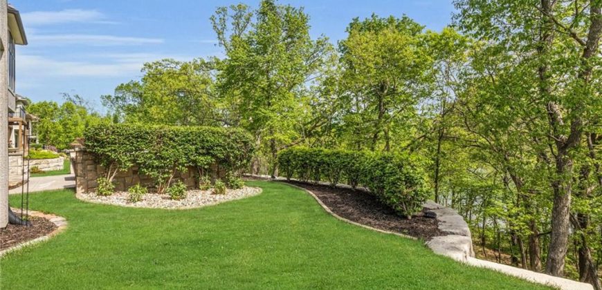 Homes for Sale in Parkville, MO 64152 | 6069  Southlake Drive