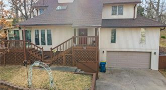 Homes for Sale in Lake Waukomis, MO 64151 | 756 NW South Shore Drive