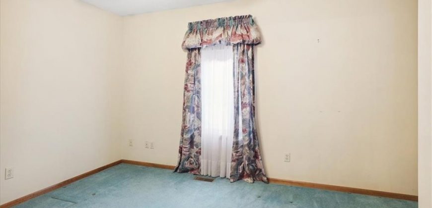 Homes for Sale in Gladstone, MO 64119 | 6016 NE Gladstone Lane