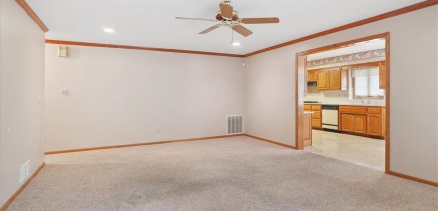 Homes for Sale in Gladstone, MO 64119 | 6016 NE Gladstone Lane