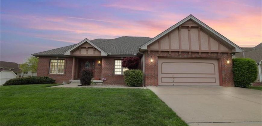 Homes for Sale in Gladstone, MO 64119 | 6016 NE Gladstone Lane