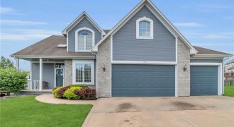 Homes for Sale in Liberty, MO 64068 | 1520  Duncan Circle